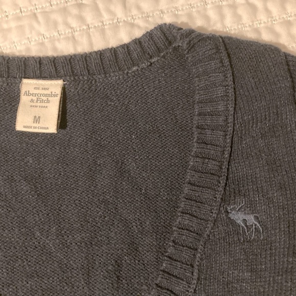 Abercrombie & Fitch Sweater - Picture 3 of 5